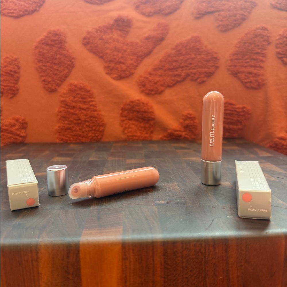 r.e.m On your collar lip BUNDLE in pink razor - Picture 2 of 2